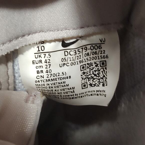 Nike Shoes DC3579-006 Size 10 Light Gray/White Needs Cushion Soles - Picture 13 of 13
